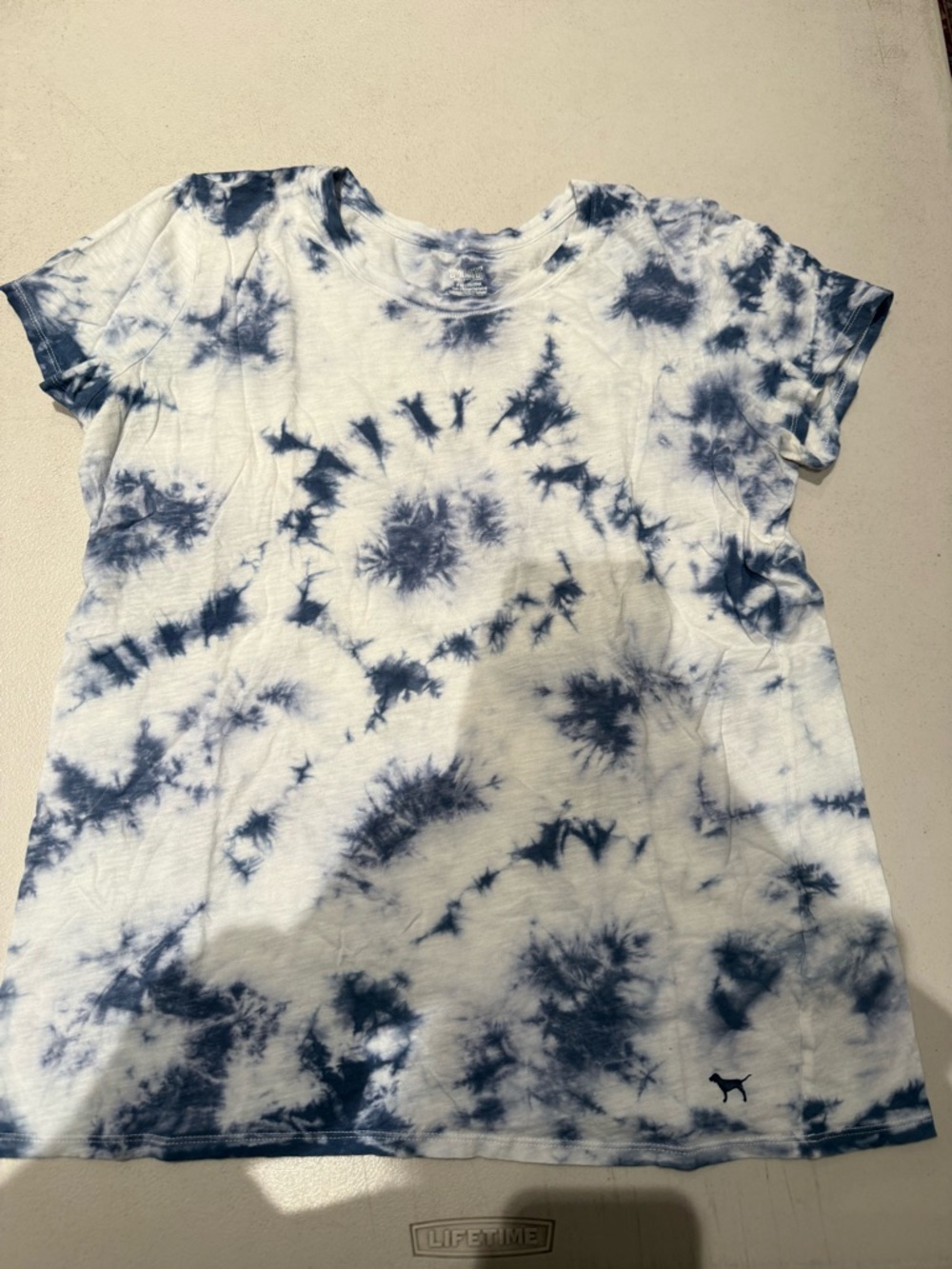 PINK Victoria's Secret Blue and White Tie-Dye Short Sleeve Tee